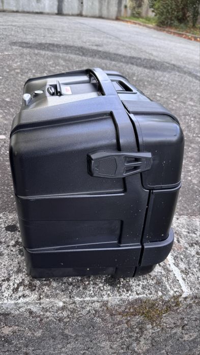 GIVI TREKKER LITE (• Top Case de 52 L + 2 malas laterais de 46 L) – CONJUNTO COMPLETO