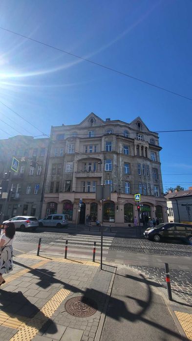 Продаж 2 к вул. Бандери ( Політехніка)