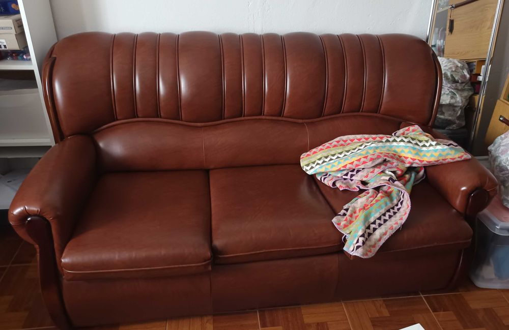 Conjunto de três sofás