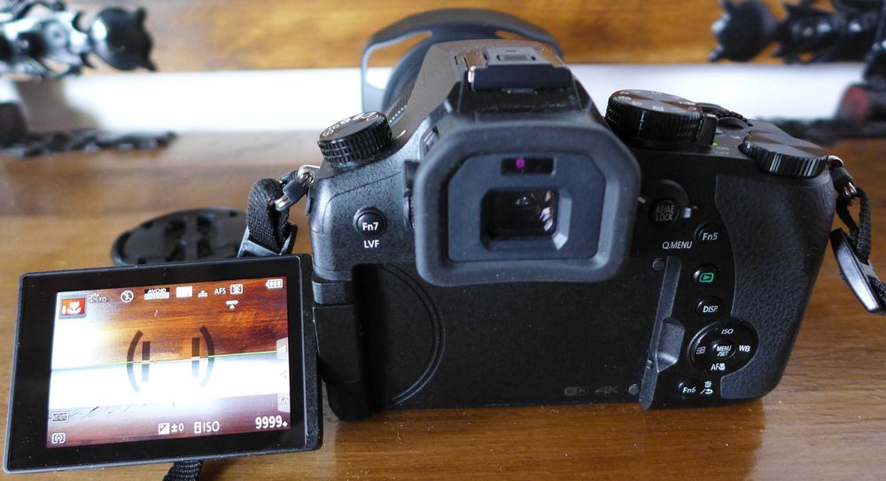 Aparat Panasonic DMC-FZ2000 Cały Zestaw