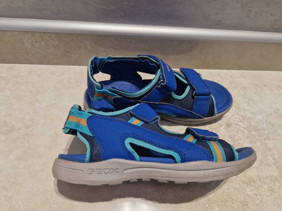 Дитяче взуття Geox
