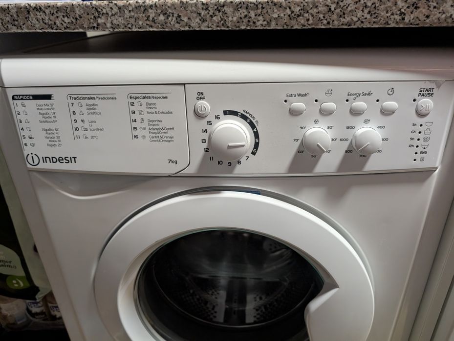 Máquina de lavar roupa