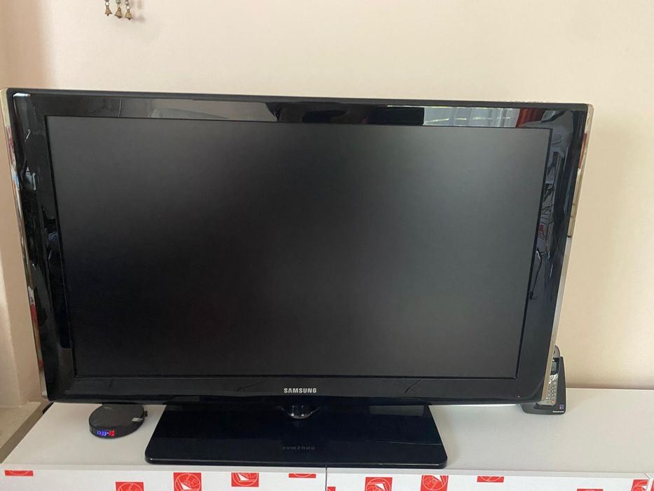 LCD Samsung 42"  FHD