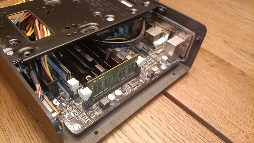 Mini-PC 1.9ghz 4gb Ram 240gb SSD