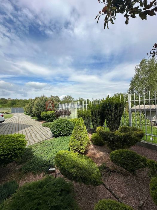 Сучасний маєток у Волоському- простір, комфорт і повна автономія!