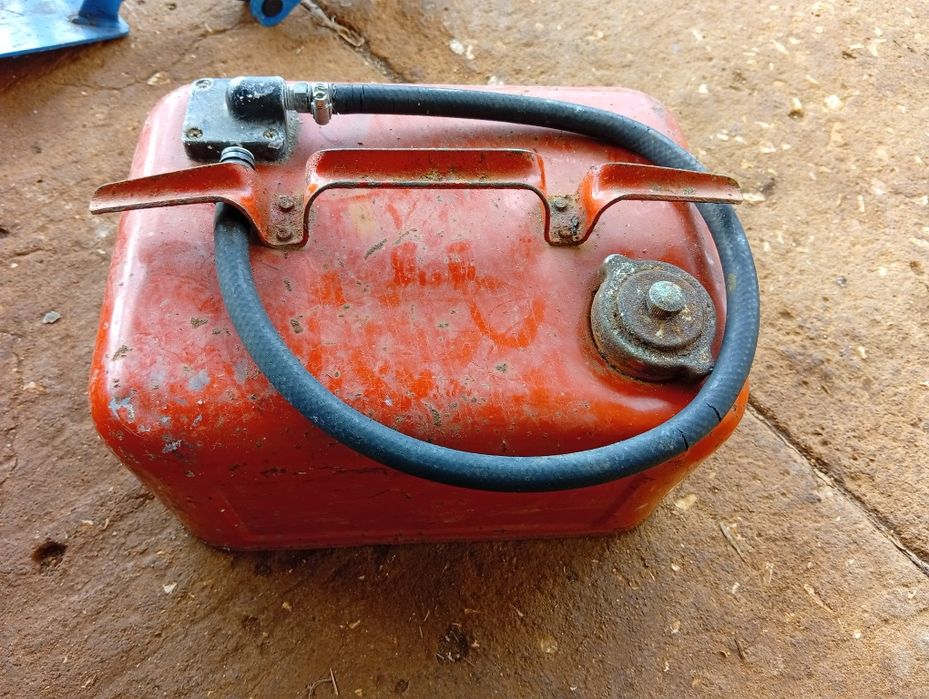 Vende se deposito para barcos