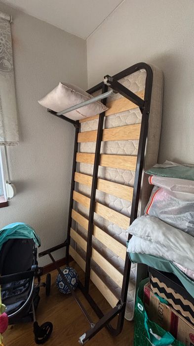 Cama solteiro estrado