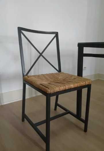 Cadeiras de ferro com assento em vime (2x)