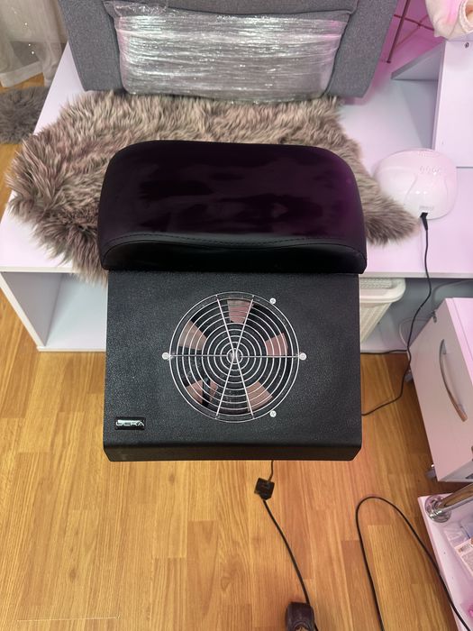 Витяжка педикюрна