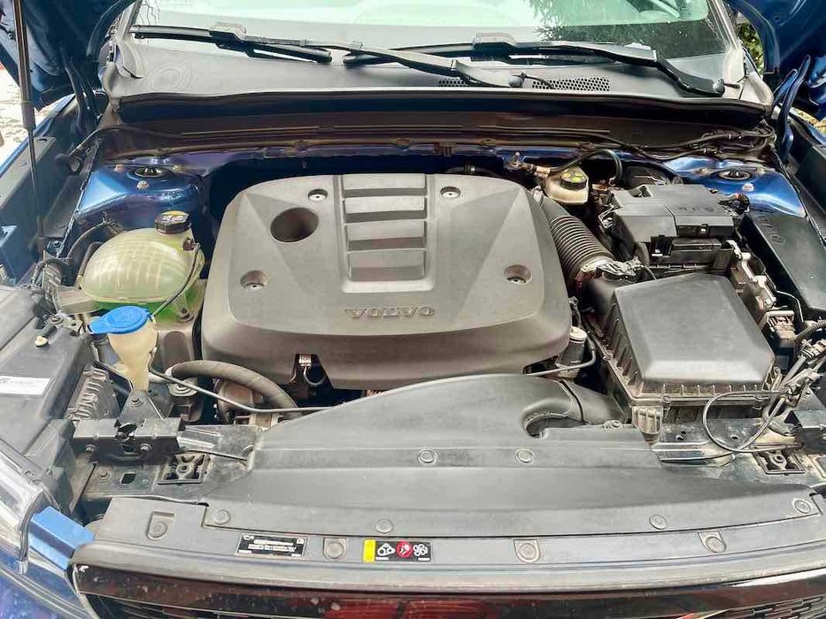 VOLVO XC40 D4 - RDesgn