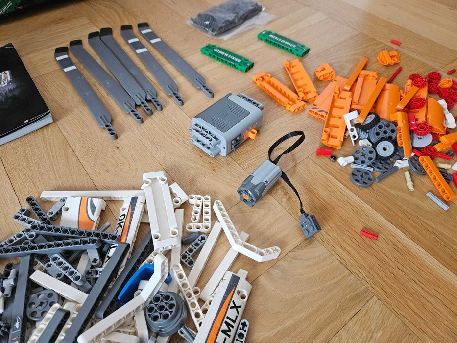 Lego Technic 42052 Śmigłowiec towarowy