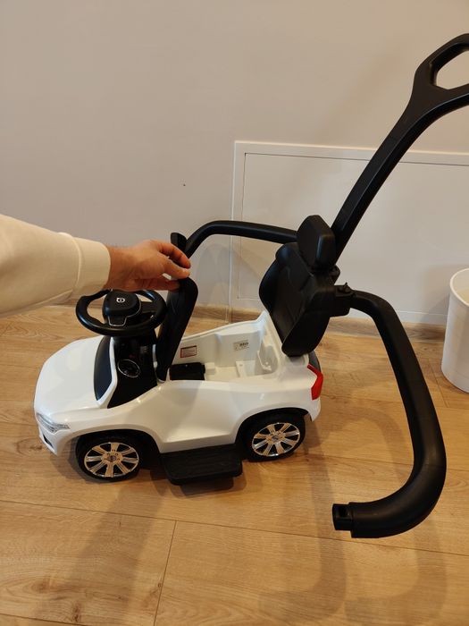 Pchacz Jeździk Volvo XC90