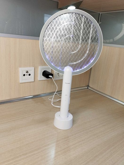 Elektryczna packa na owady