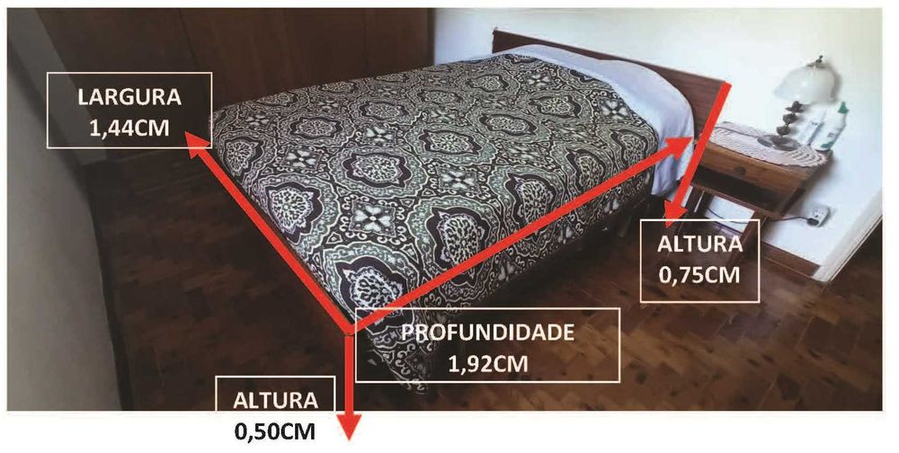 Cama de Casal em madeira