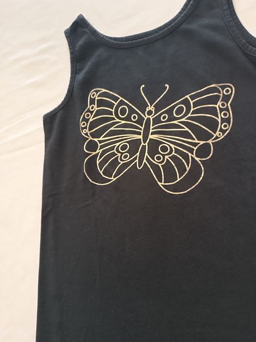 Túnica Preta com  Borboleta. 7 a 8 Anos