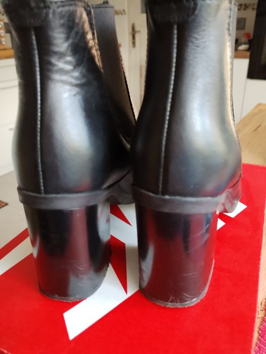 Sprzedam botki skórzane