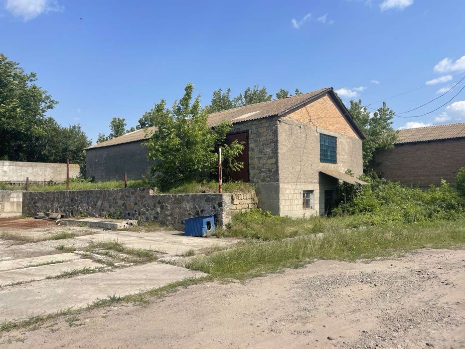 Продам Базу , земельна ділянка 0,75 Га