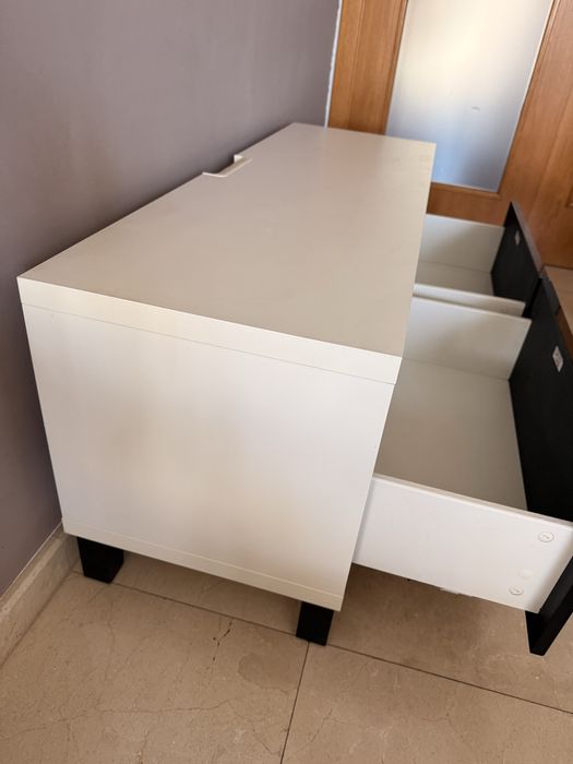 Movel de sala IKEA BESTA