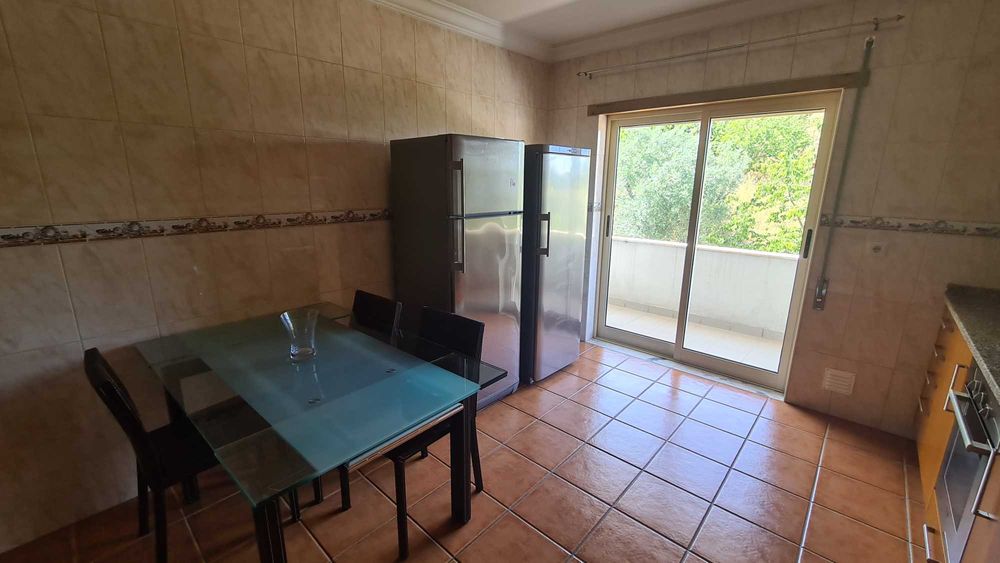 Apartamento t4 em Lamego completamente moboliliado.