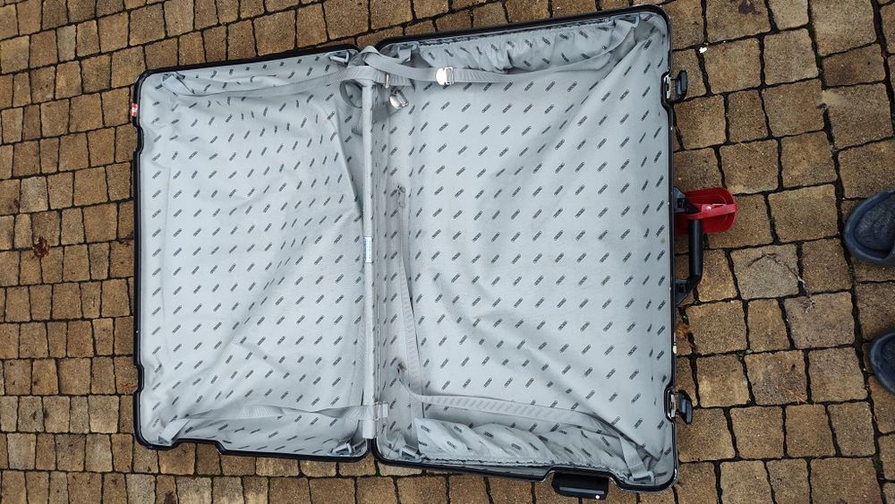 Aluminiowa walizka Rimowa