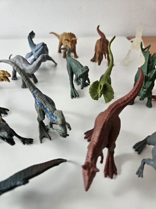 Conjunto de 14 dinossauros