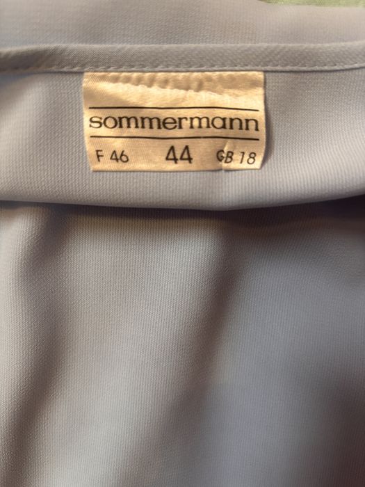 Blusa azul claro