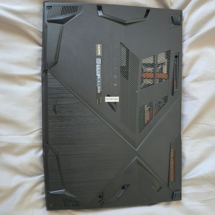 Laptop MSI thin gf63 12 uc