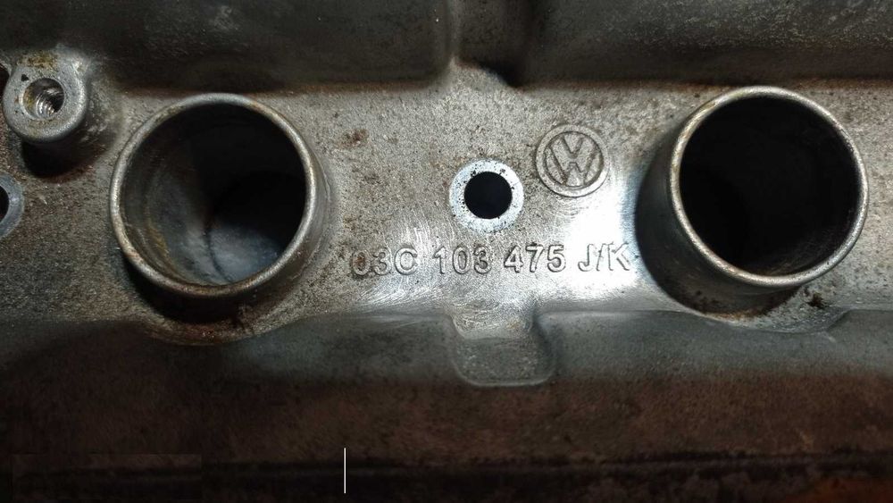 Крышка клапанов 03C103475 J/K BAG 1.6 FSI VW