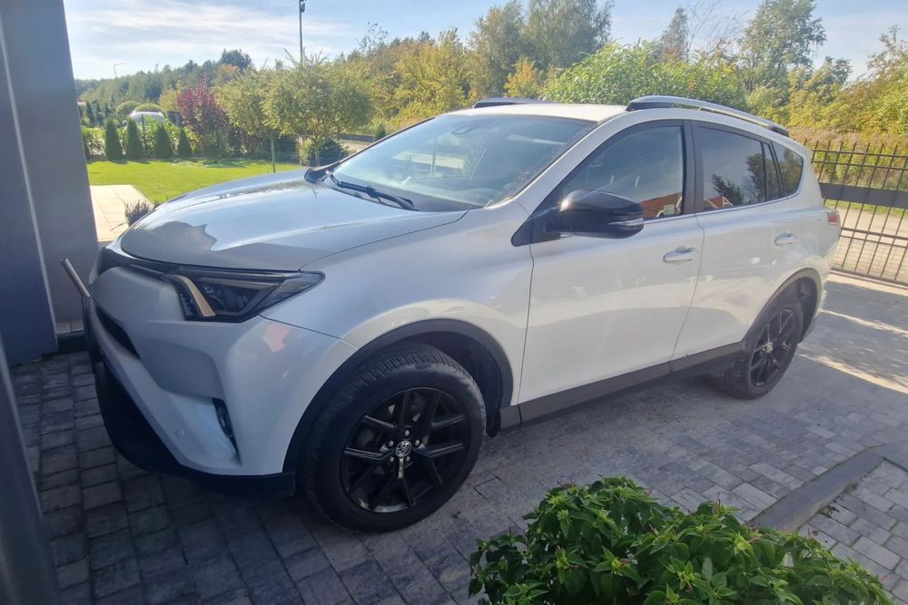 Toyota RAV4 TOYOTA RAV4 2.0 D-4D 143 KM | 2017 | 144 TYS. KM