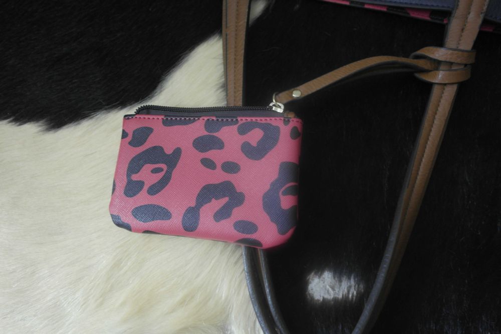 Mala azul (reversível) mais porta chaves em pele feito à mão