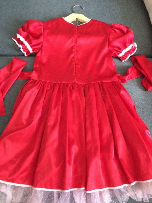 Нарядное платье