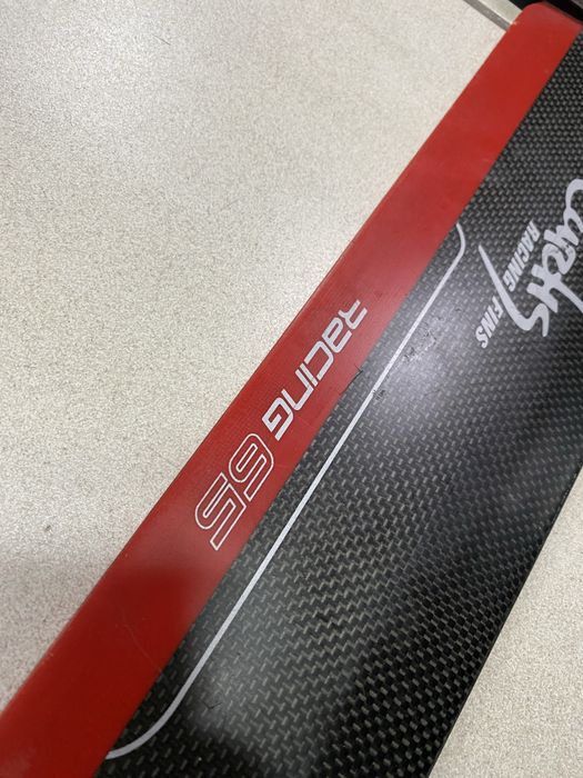 Curtis Carbon 65cm Deep Tuttle Swietny Statecznik Fin