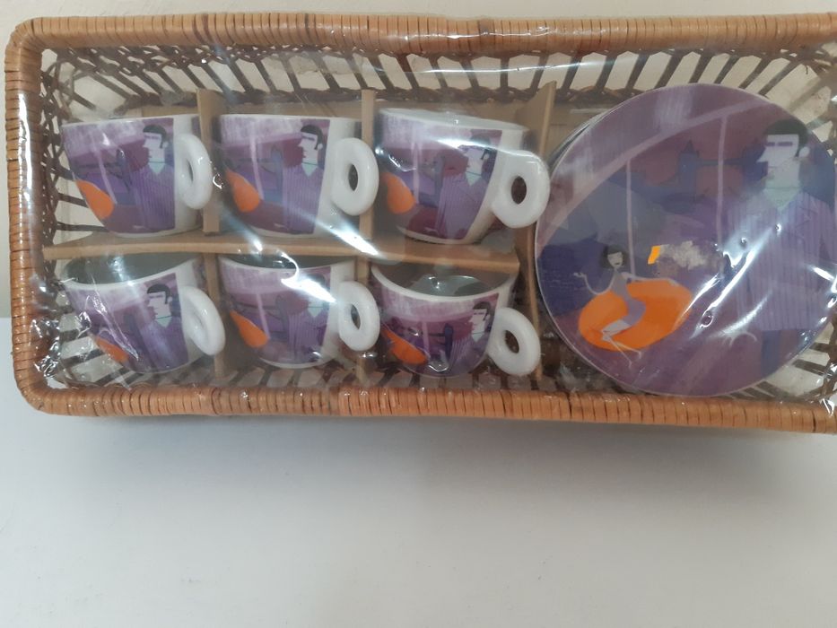 Подарункові набори посуду