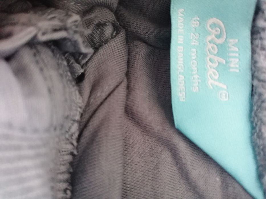 Conjunto Camisola e calças