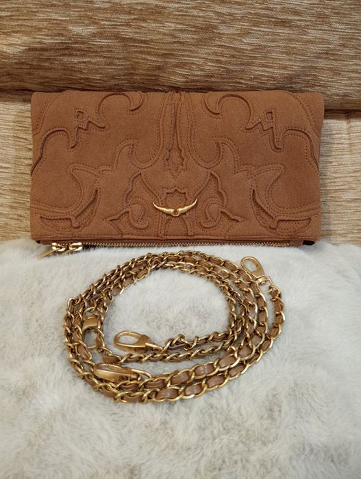 Bolsa feminina tiracolo com 2 fivelas