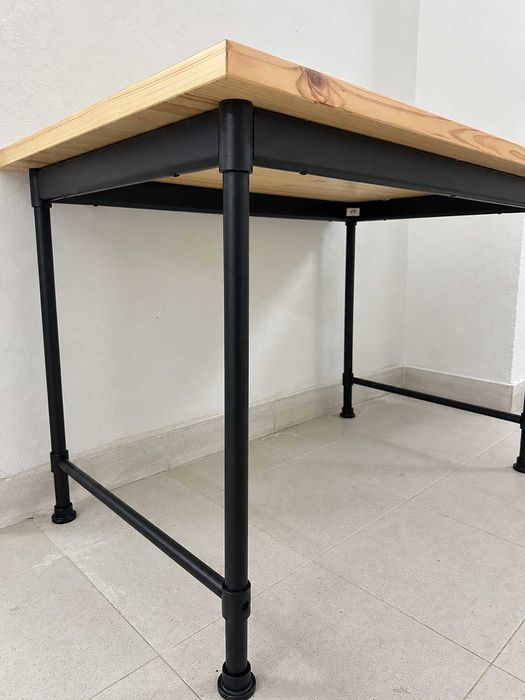 Secretária IKEA KULLABERG 110x70 cm - pinho e metal preto