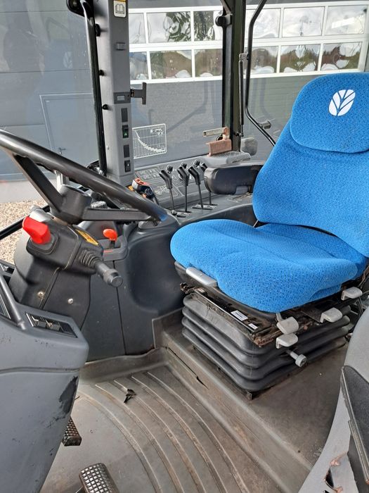 Ciągnik New Holland TM 150