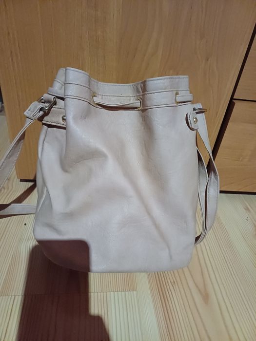 Średnia urocza  torebka