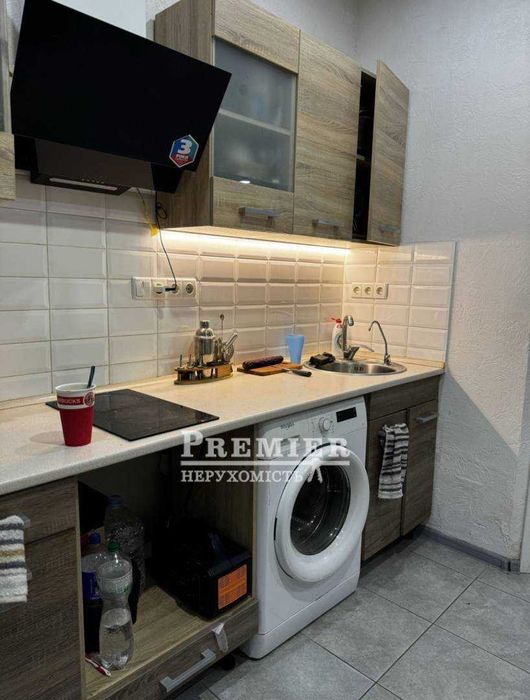 Продам квартиру-студію з ремонтом на Бочарова!