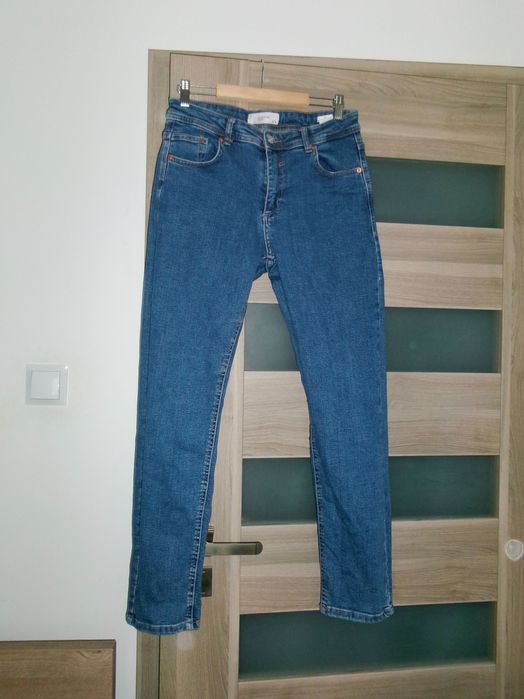 Reserved jeansy straight M/38 – model niedostępny