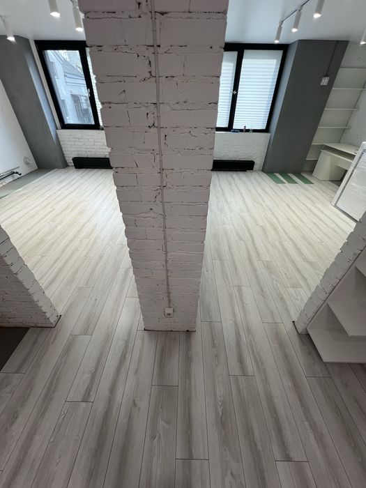 Вкладання ламінату / вінілу SPC / плінтус / укладка ламината/ винил