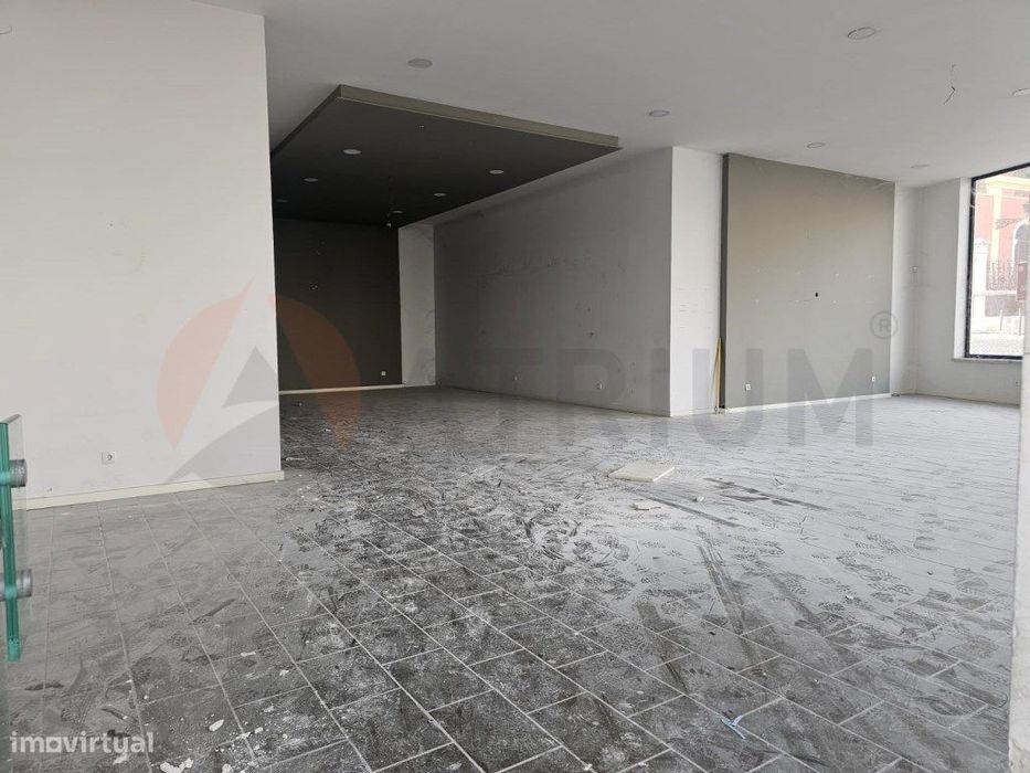 Loja Exclusiva para Arrendamento - 300 m² | Setúbal | Localização d...