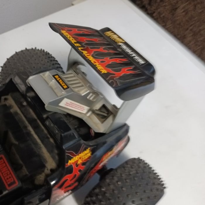 Carro telecomandado da NIKKO