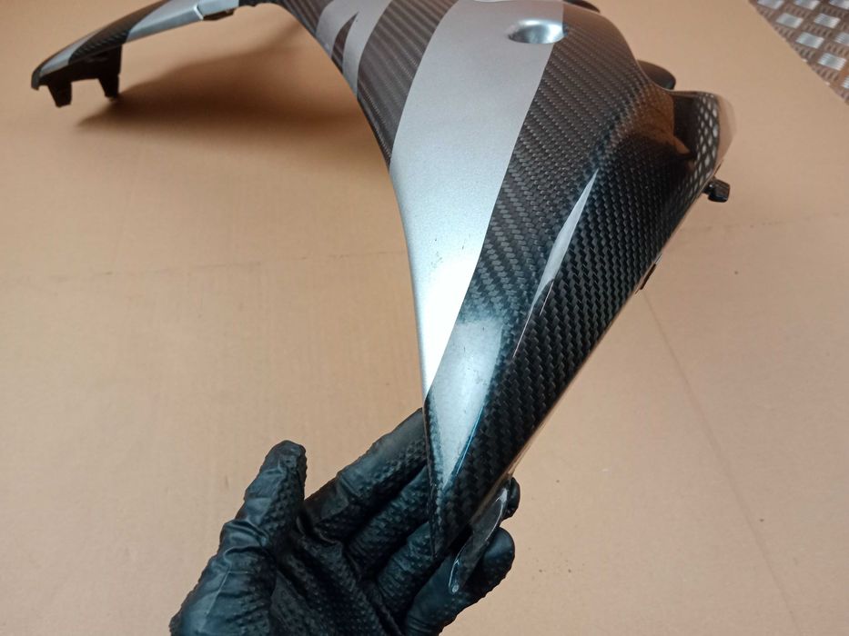 Triumph Daytona 765 Moto 2 Prawy Bok Boczek Owiewka Boczna Carbon
