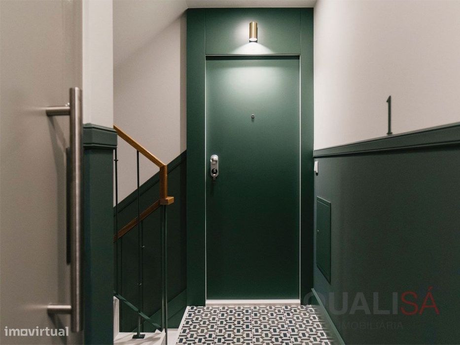 Apartamento T1 semi novo, equipado e mobilado no centro histórico d...
