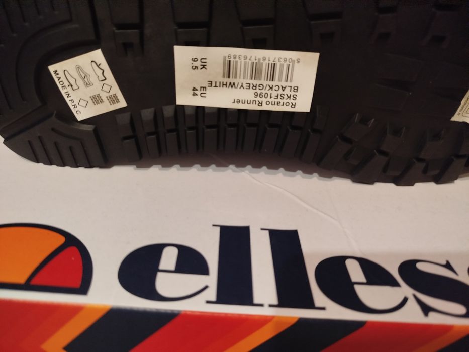 Buty Ellesse 44 model Rorano Runner