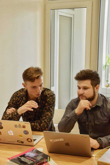 Ментор JavaScript, Python, PHP, C++: авторські курси програмування