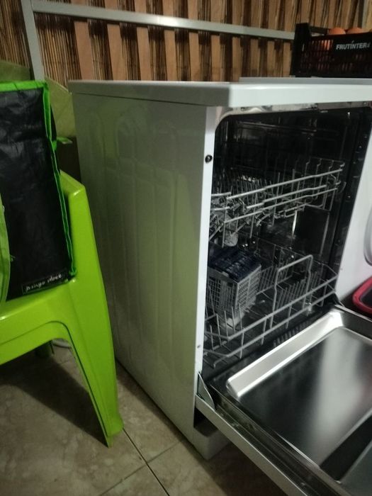 Máquina de lavar louça Hisense HS6024W