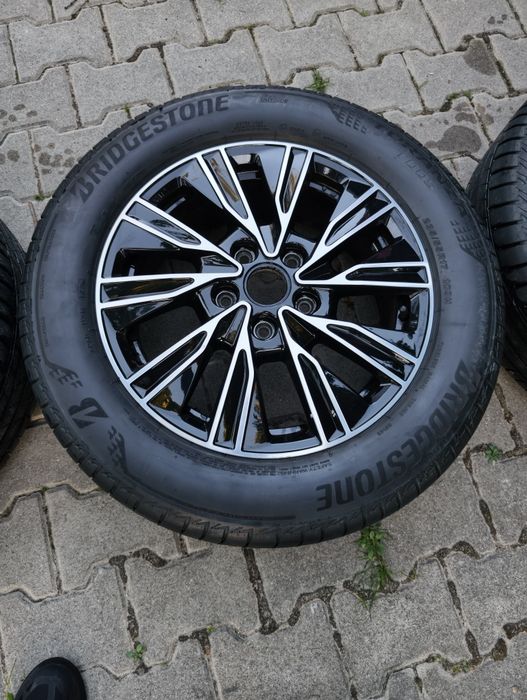 Oryginalne felgi VW Multivan T7 DUNDROD 17" + BRIDGESTONE Turanza T005