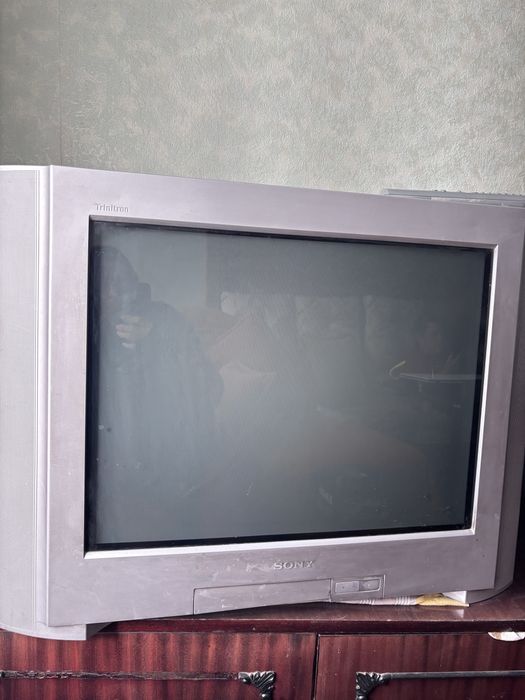 Телевизор Sony Trinitron, рабочий, большой экран